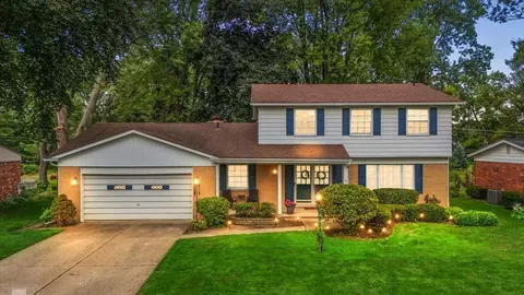 37587 Palmar, Clinton Township, MI 48036