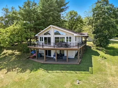 4530 N Verity, Sanford, MI 48657
