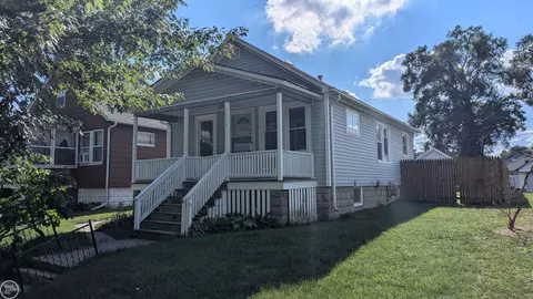 1715 16th, Port Huron, MI 48060