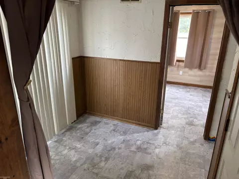 Entry Way - 8628 Chapp, Warren, MI 48089 photo 2 of 2