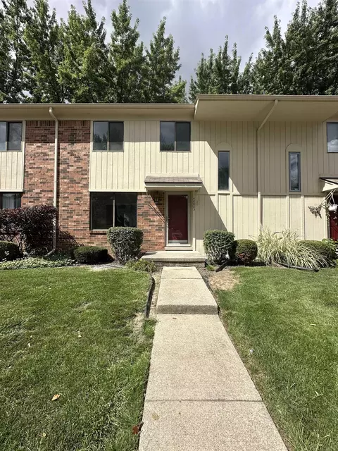 40883 Highpointe, Clinton Township, MI 48038