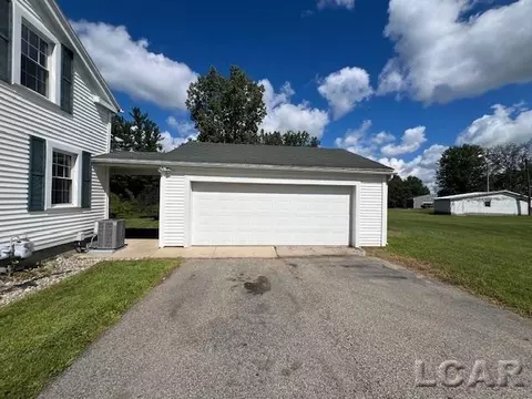 1010 W W Vly, Adrian, MI 49221 photo 4