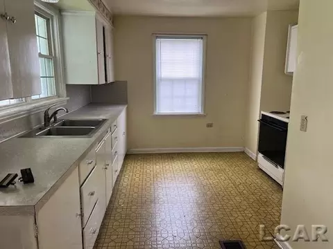 1010 W W Vly, Adrian, MI 49221 photo 20