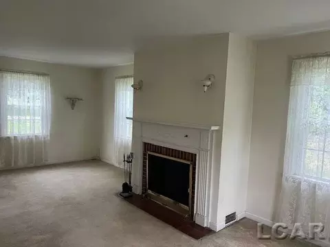 1010 W W Vly, Adrian, MI 49221 photo 9