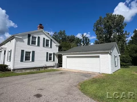 1010 W W Vly, Adrian, MI 49221 photo 2