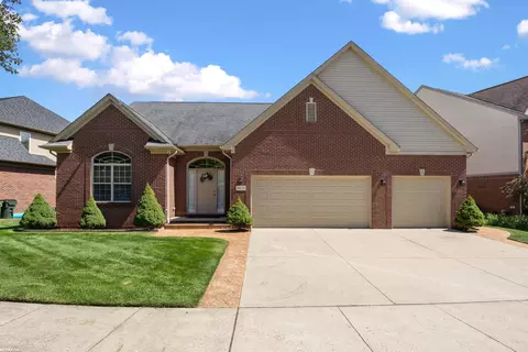 49138 Heyward, Utica, MI 48317