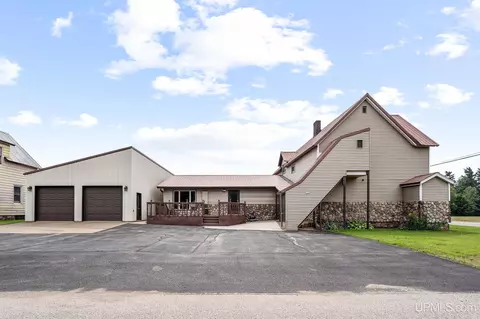 101 Kirkpatrick, Palmer, MI 49871
