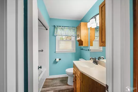 Bath - 5400 Vineyard, Monroe, MI 48161 photo 1 of 1
