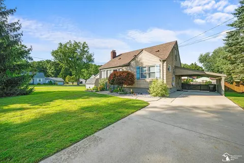 Exterior - 5400 Vineyard, Monroe, MI 48161 photo 1 of 5