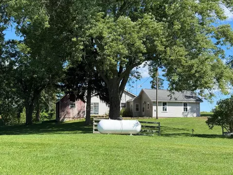 Exterior - 1504 S State, Applegate, MI 48401 photo 3 of 8