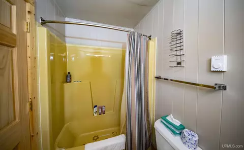 Bath - 1717 Summers # C, Eagle River, WI 54521 photo 2 of 3