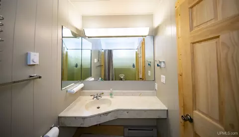 Bath - 1717 Summers # C, Eagle River, WI 54521 photo 3 of 3