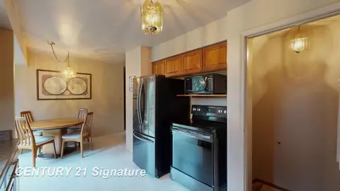 Kitchen - 824 Gerald, Flushing, MI 48433 photo 1 of 1