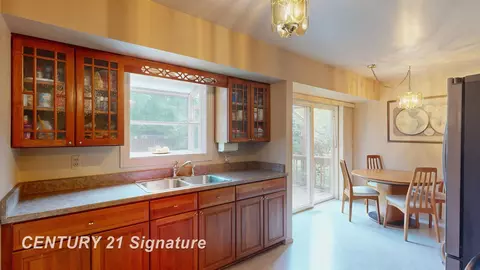 Entry Way - 824 Gerald, Flushing, MI 48433 photo 1 of 1
