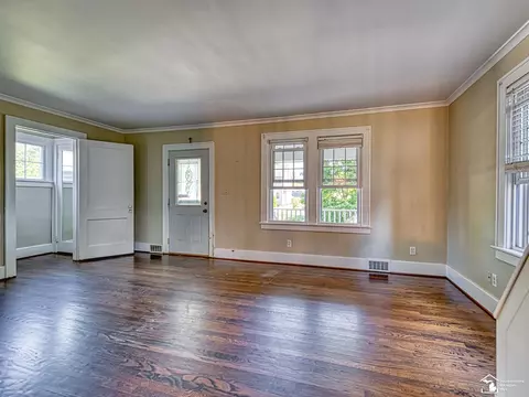Living - 608 Scottwood, Monroe, MI 48162 photo 1 of 4