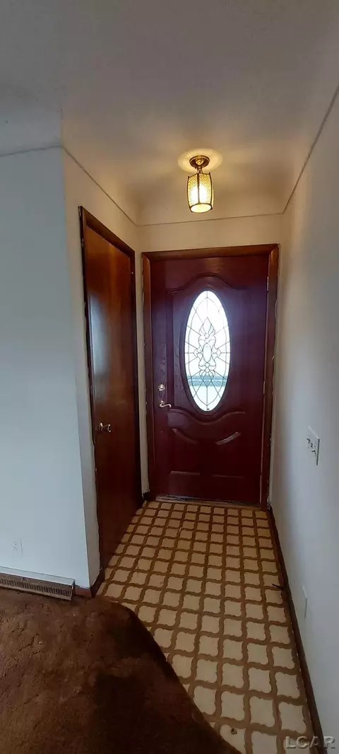 Entry Way - 9875 Stoddard, Adrian, MI 49221 photo 1 of 1