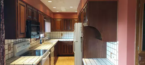 Kitchen - 9875 Stoddard, Adrian, MI 49221 photo 1 of 8