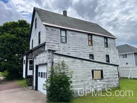 53 5th, Laurium, MI 49913