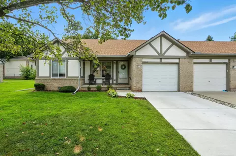 40945 W Magnolia, Clinton Township, MI 48038