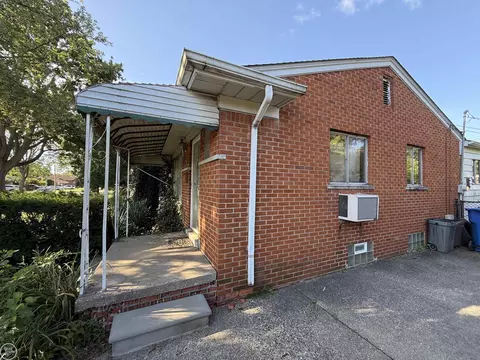 Exterior - 21121 Cunningham, Warren, MI 48091 photo 2 of 5