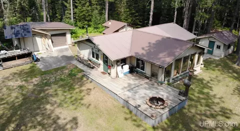 2072 Ff Hwy 16, Iron River, MI 49935