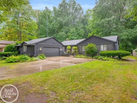 3629 W Surrey, Fort Gratiot, MI 48059