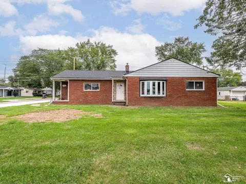 1942 S Custer, Monroe, MI 48161
