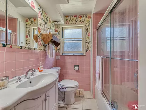 Bath - 139 N Macomb, Monroe, MI 48162 photo 1 of 1
