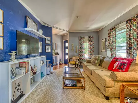 Living - 139 N Macomb, Monroe, MI 48162 photo 5 of 5