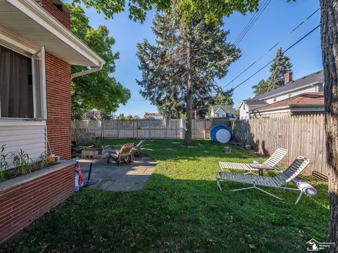 Exterior - 139 N Macomb, Monroe, MI 48162 photo 6 of 9