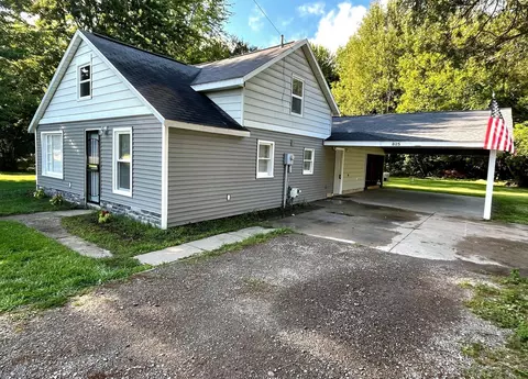 Other - 825 E Broad, Chesaning, MI 48616 photo 2 of 6