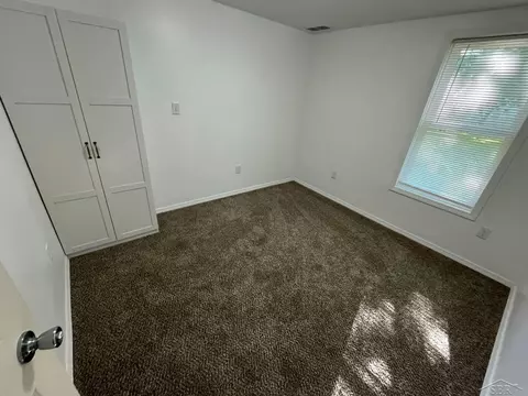 Bedroom - 825 E Broad, Chesaning, MI 48616 photo 4 of 9