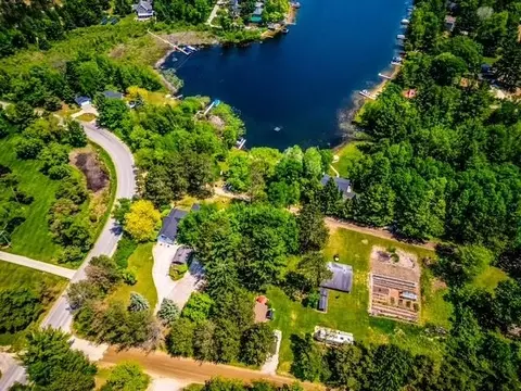 123 W Long Lk, Harrison, MI 48625