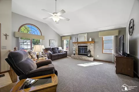 1087 Eagle, Temperance, MI 48182 photo 10