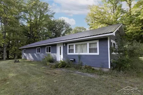 3145 E Shaffer, Midland, MI 48642 photo 2