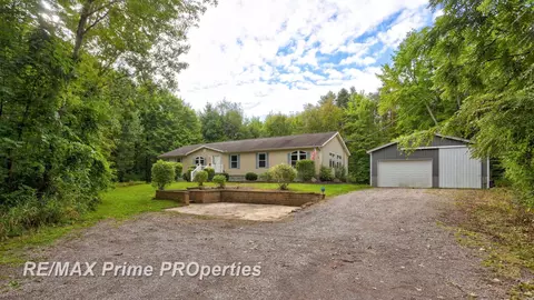 4587 Brown, Vassar, MI 48768