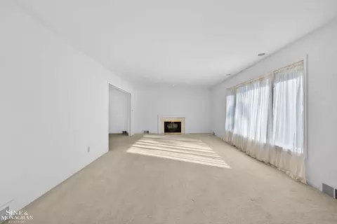 59 Putnam, Grosse Pointe Shores, MI 48236 photo 5
