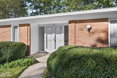 59 Putnam, Grosse Pointe Shores, MI 48236 photo 2