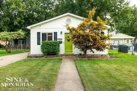 22536 Hoffman, Saint Clair Shores, MI 48082
