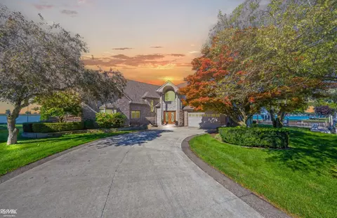 7418 Aqua Isle, Algonac, MI 48001