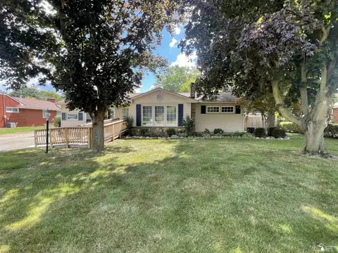 14960 S Dixie, Monroe, MI 48161 photo 2