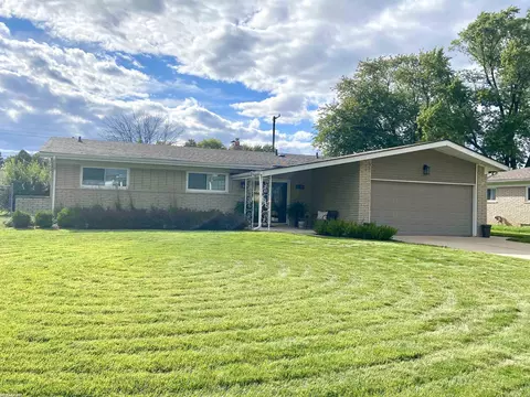 36719 Gregory, Sterling Heights, MI 48312