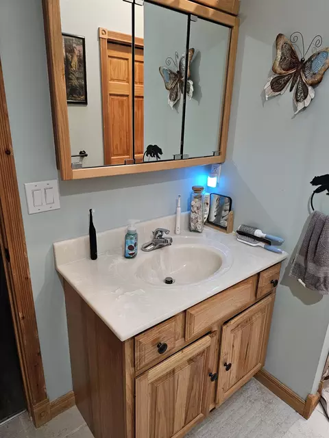 Bath - 2815 West Riv, Gladwin, MI 48624 photo 1 of 5