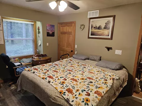 Bedroom - 2815 West Riv, Gladwin, MI 48624 photo 1 of 6