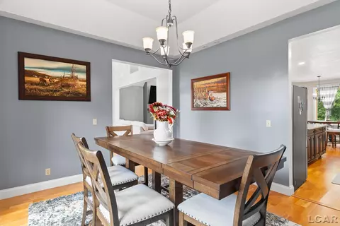 Dining - 1240 W Carleton, Adrian, MI 49221 photo 5 of 5