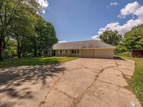 Exterior - 8706 Abbey, Jackson, MI 49201 photo 4 of 15