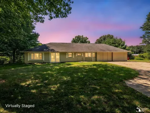 Exterior - 8706 Abbey, Jackson, MI 49201 photo 2 of 15