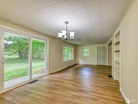 Living - 8706 Abbey, Jackson, MI 49201 photo 1 of 4