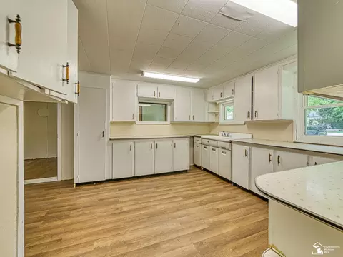 Kitchen - 8706 Abbey, Jackson, MI 49201 photo 2 of 2