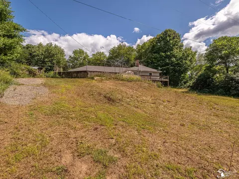 Exterior - 8706 Abbey, Jackson, MI 49201 photo 13 of 15